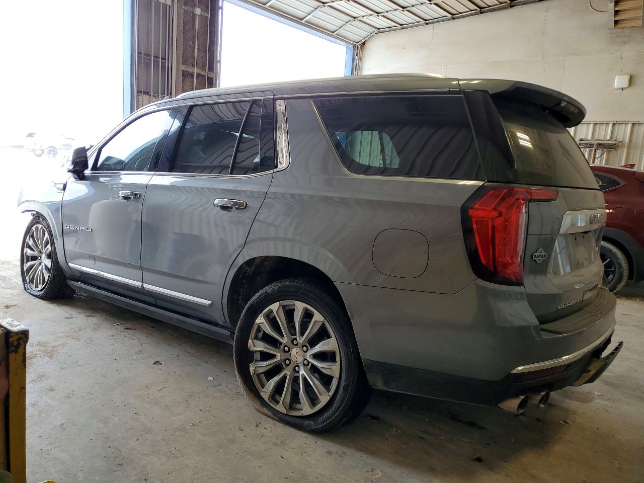 GMC Yukon Denali