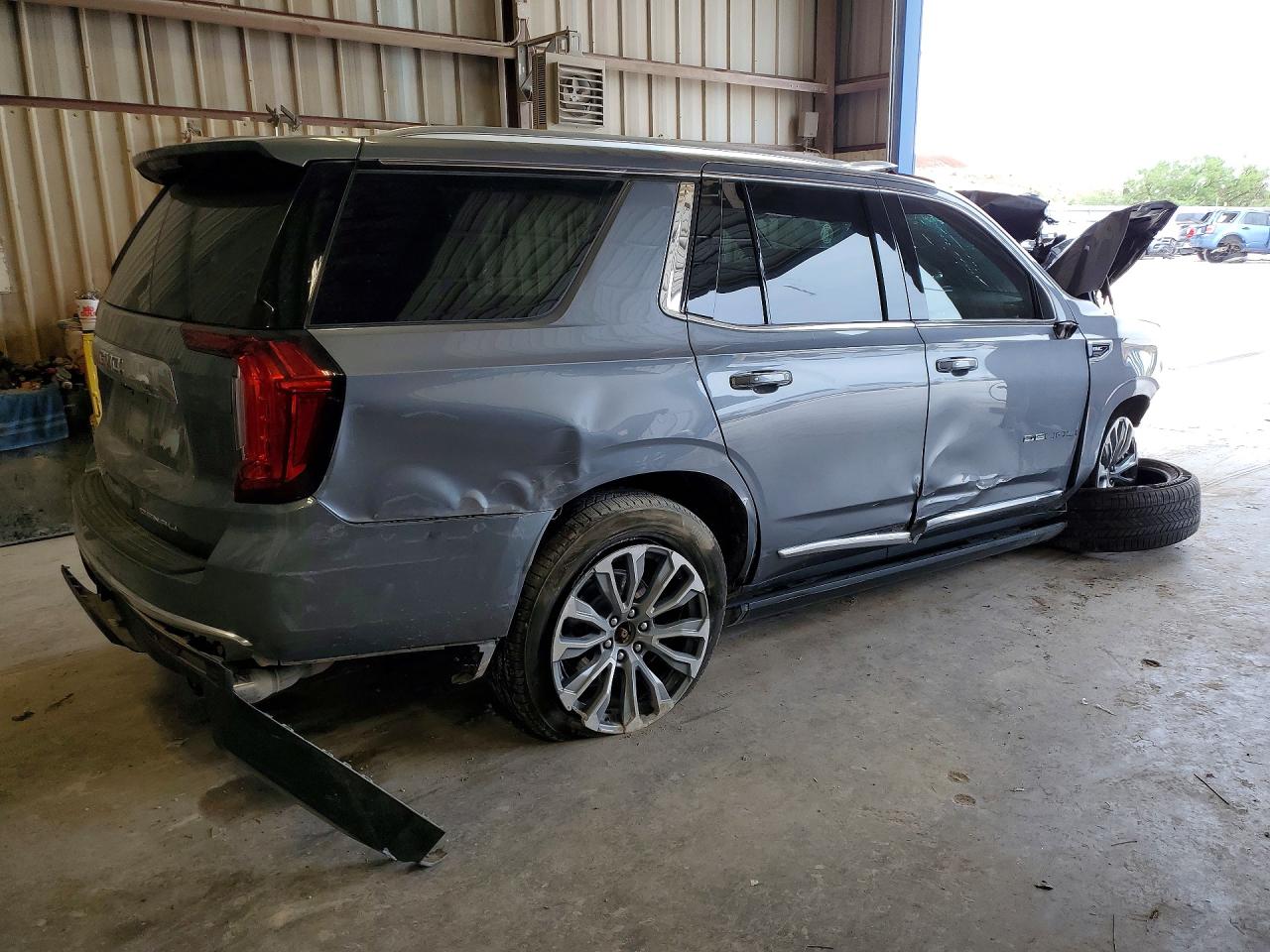 GMC Yukon Denali