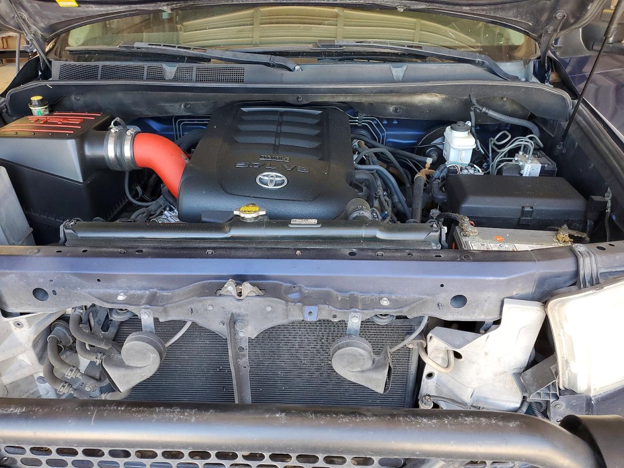 Toyota Tundra Crewmax Sr5