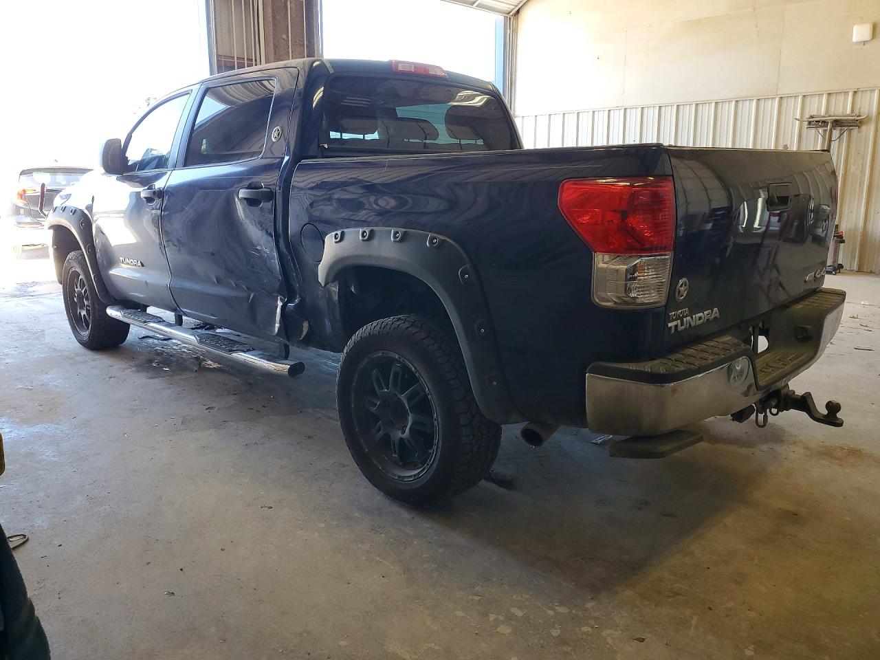 Toyota Tundra Crewmax Sr5