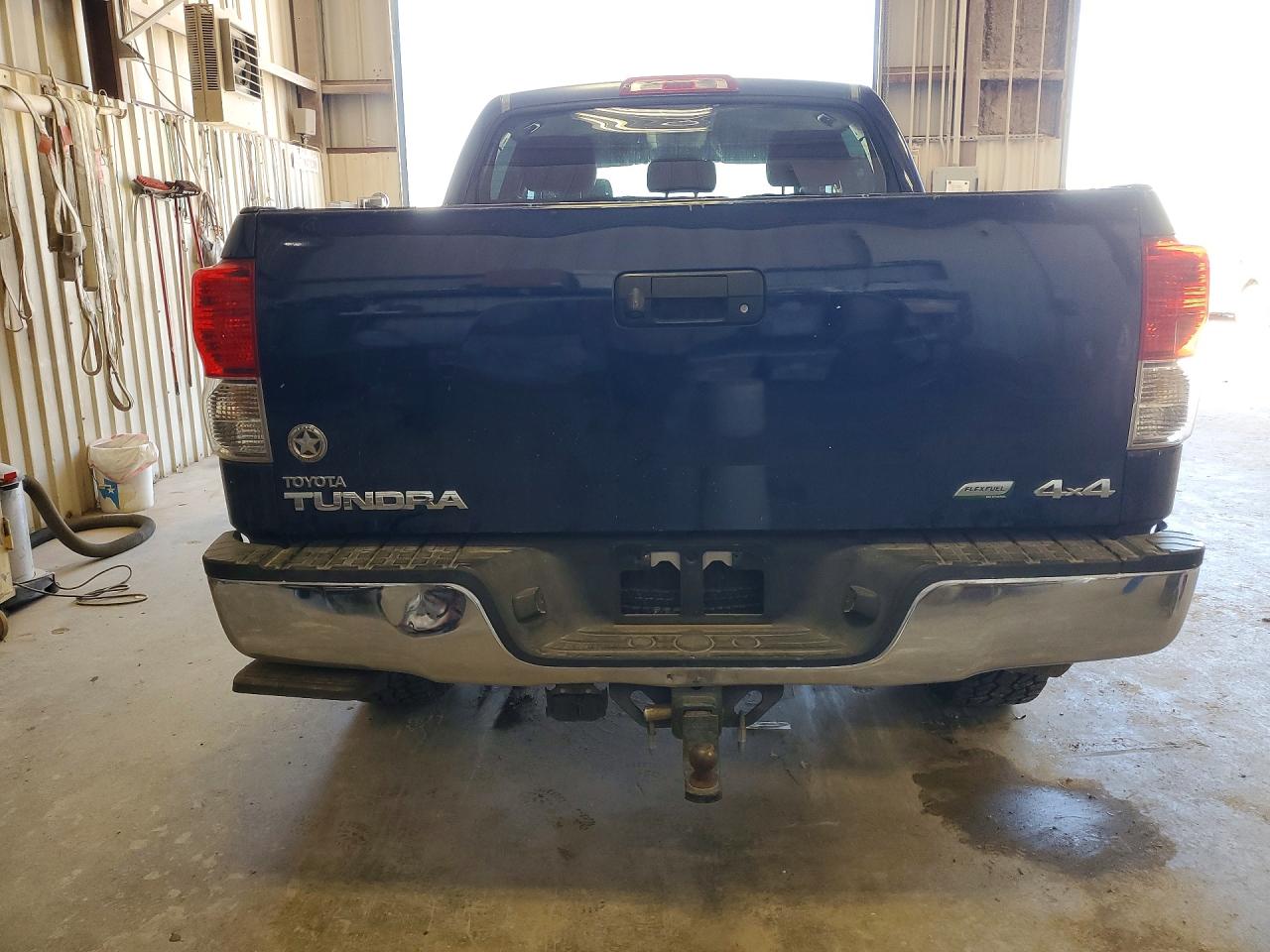Toyota Tundra Crewmax Sr5