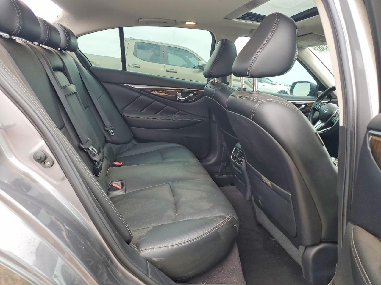 INFINITI Q50 3.0t Luxe