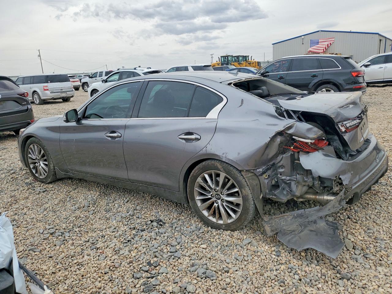 INFINITI Q50 3.0t Luxe