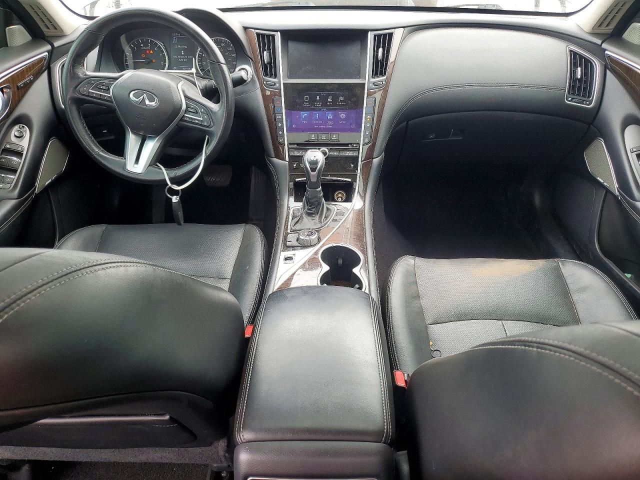 INFINITI Q50 3.0t Luxe