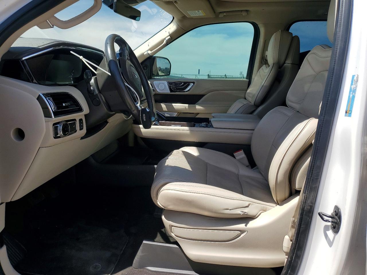 Lincoln Navigator L Reserve