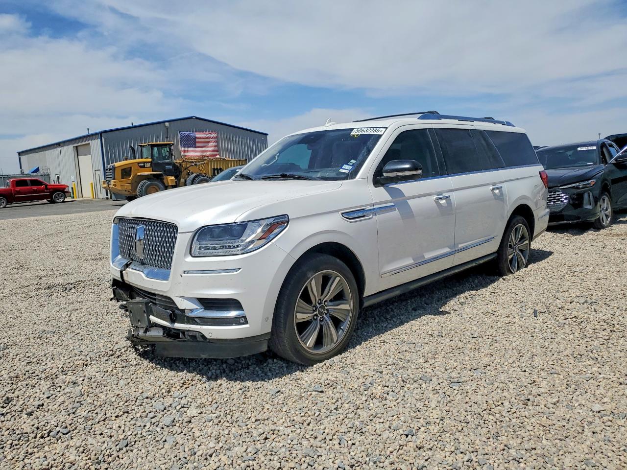 Salvage Lincoln Navigator Image