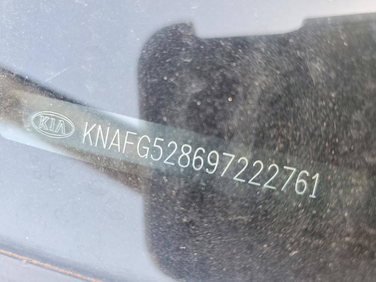 Kia Rondo Base
