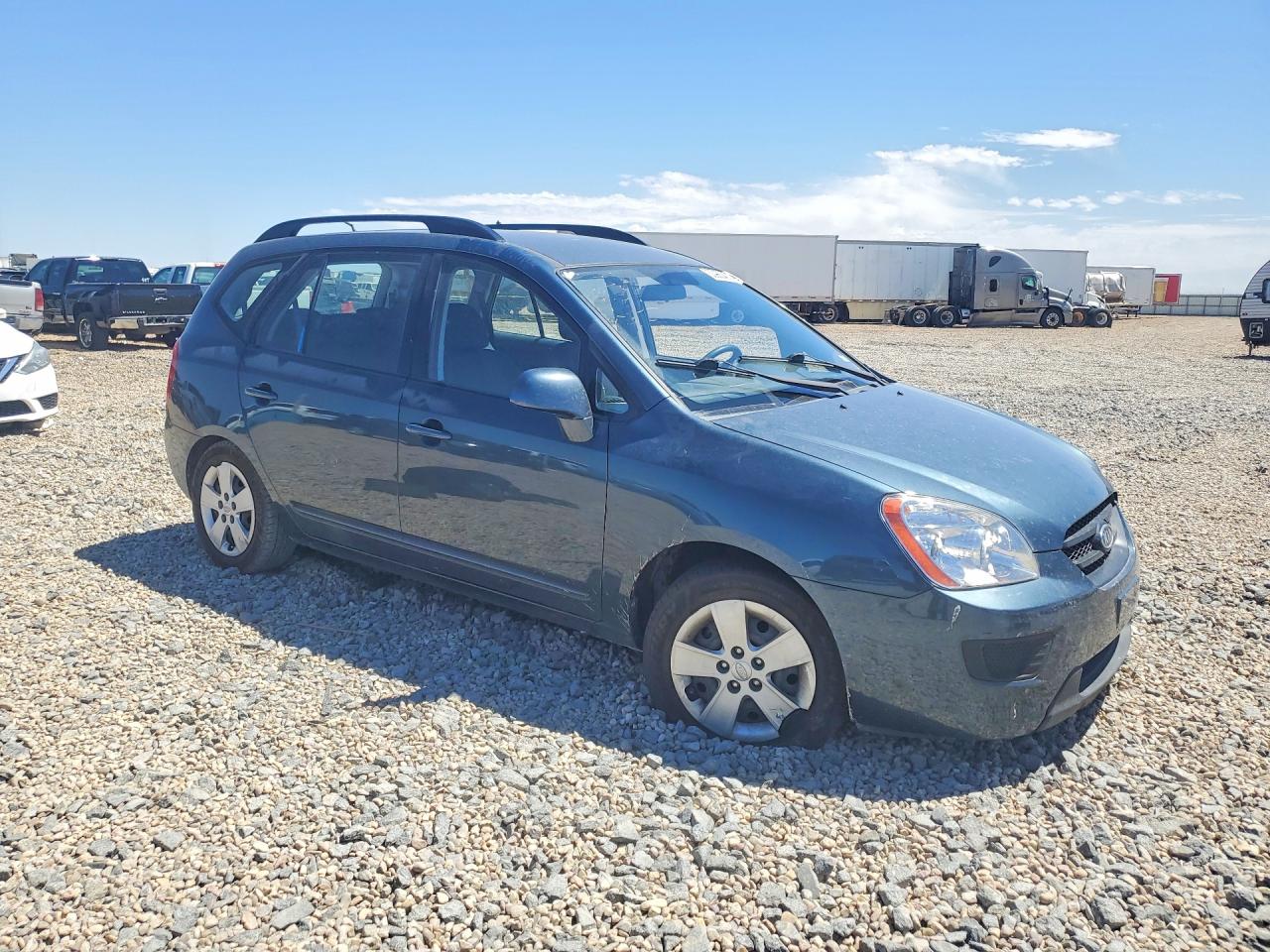 Kia Rondo Base
