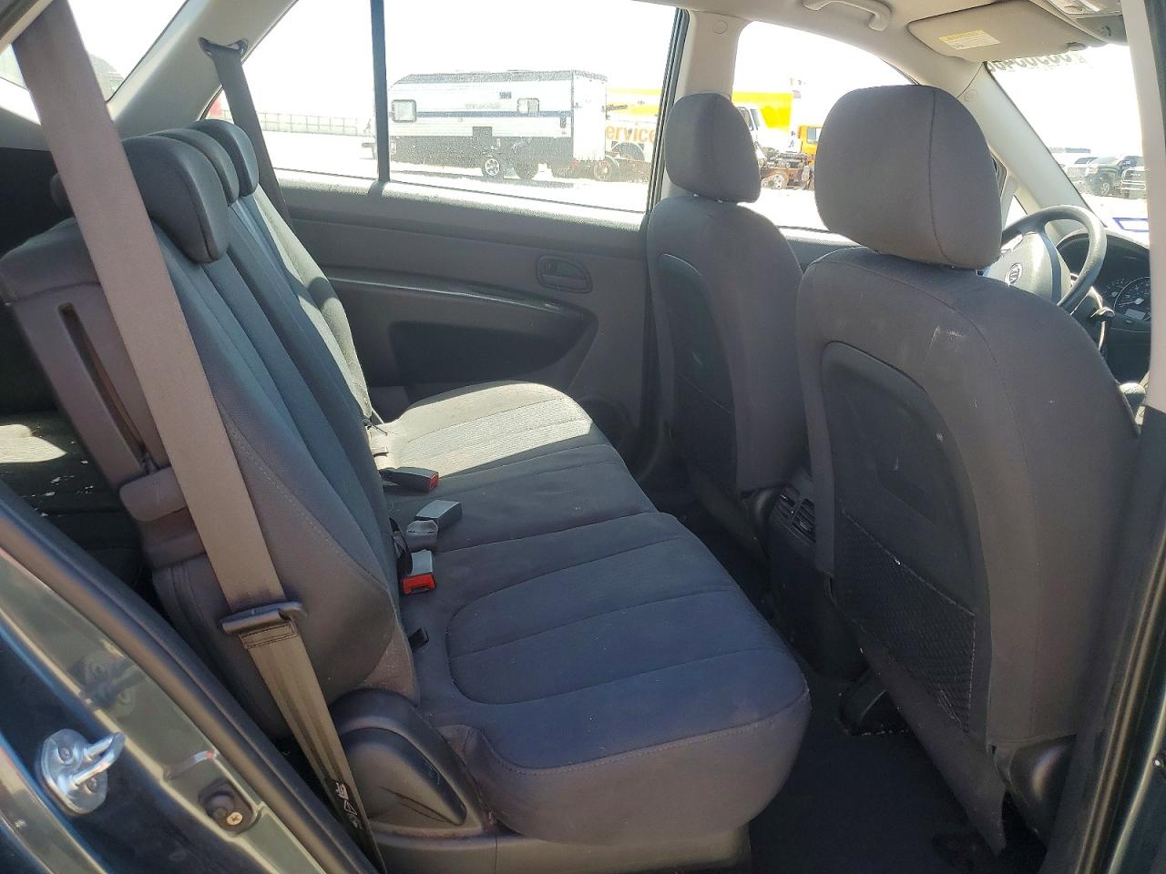 Kia Rondo Base