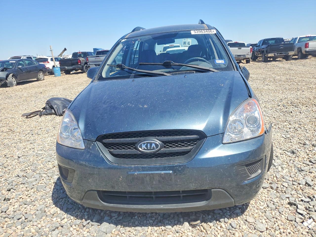 Kia Rondo Base