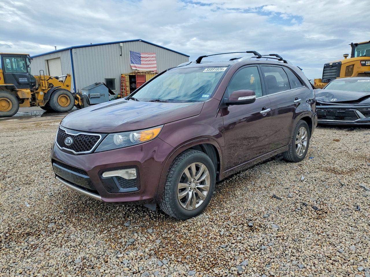 Salvage Kia Sorento Image