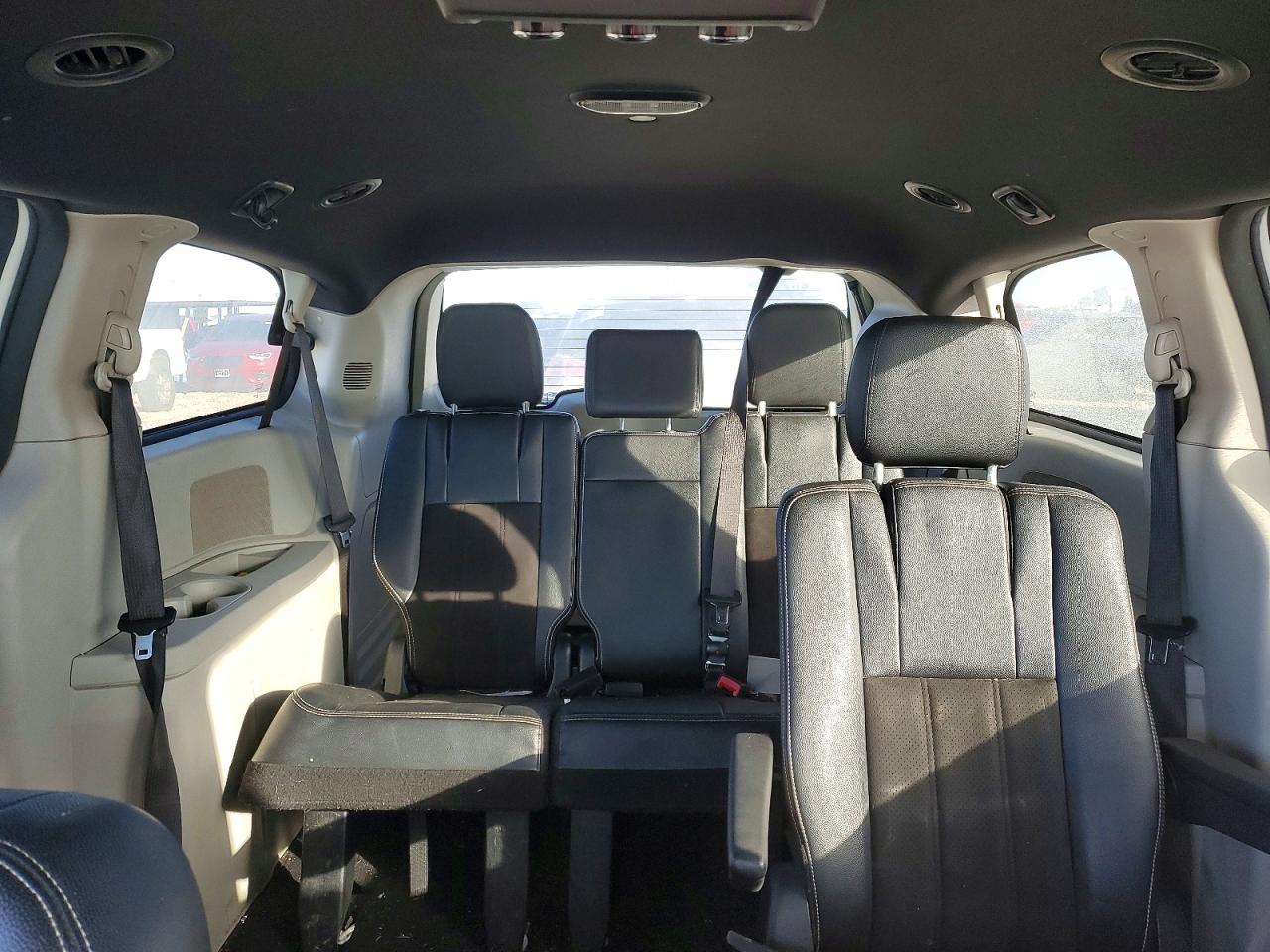 Dodge Caravan Sxt