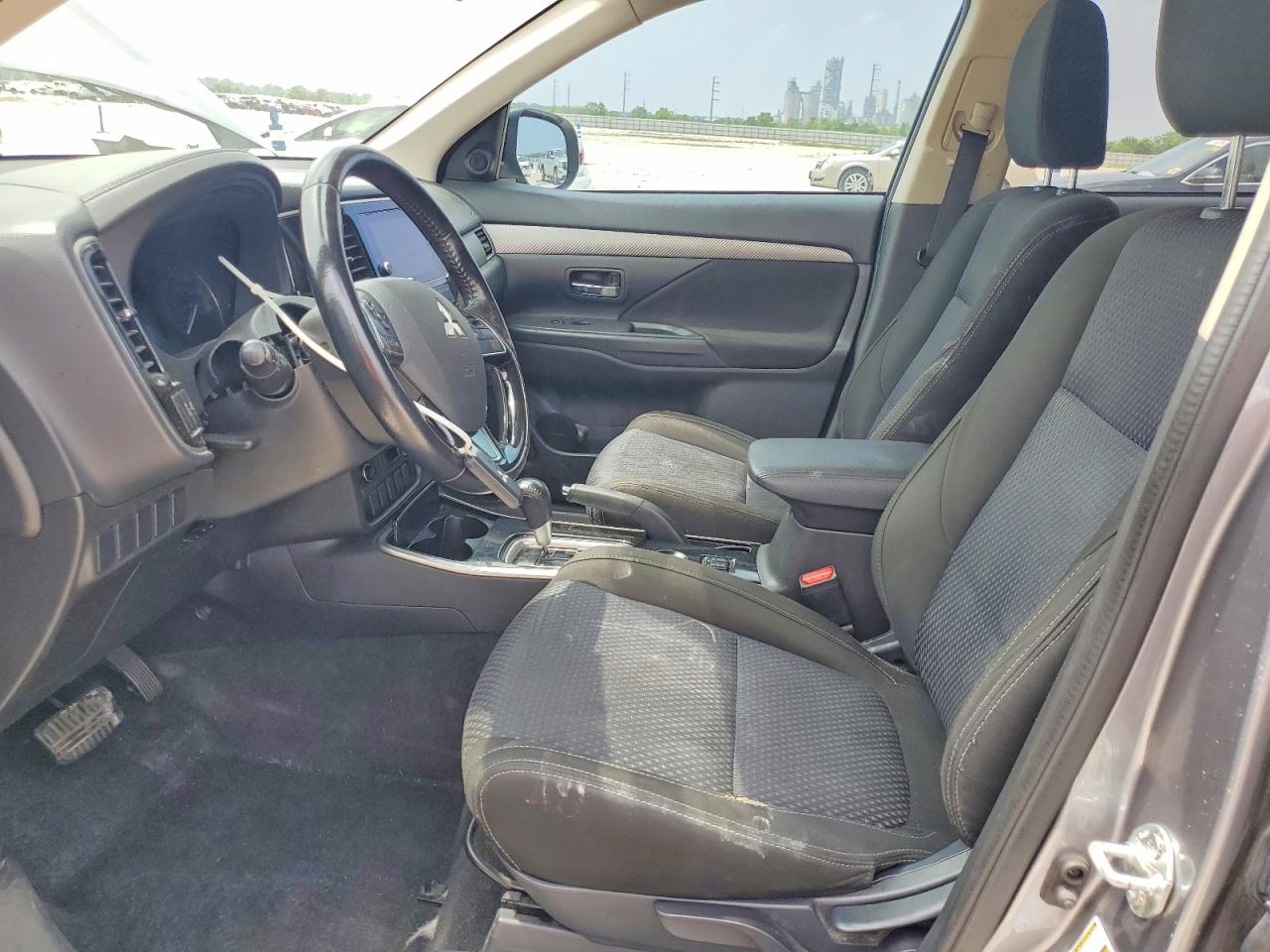 Mitsubishi Outlander Se