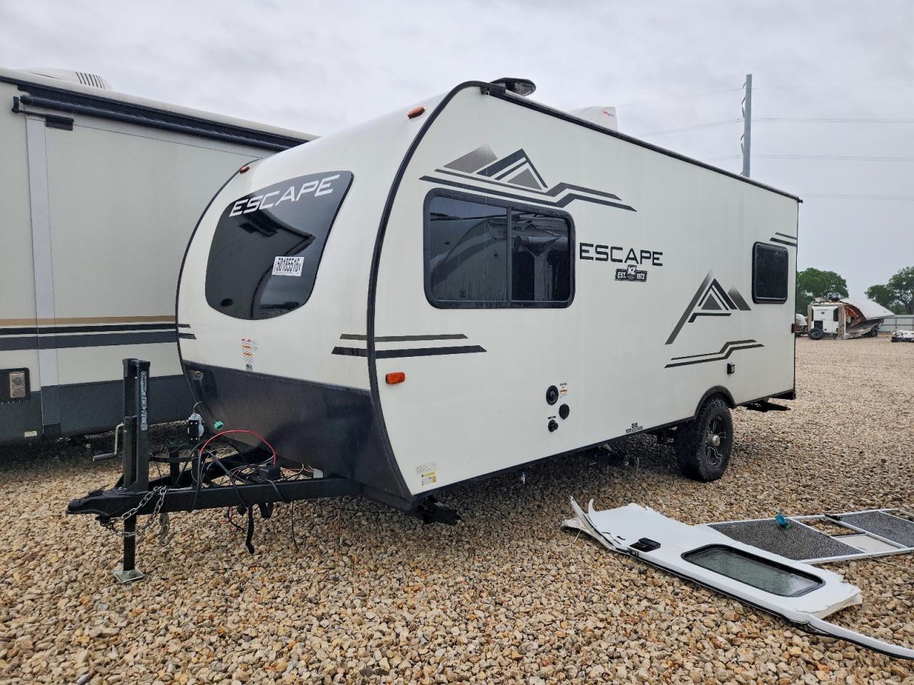 Kz-rv Escape