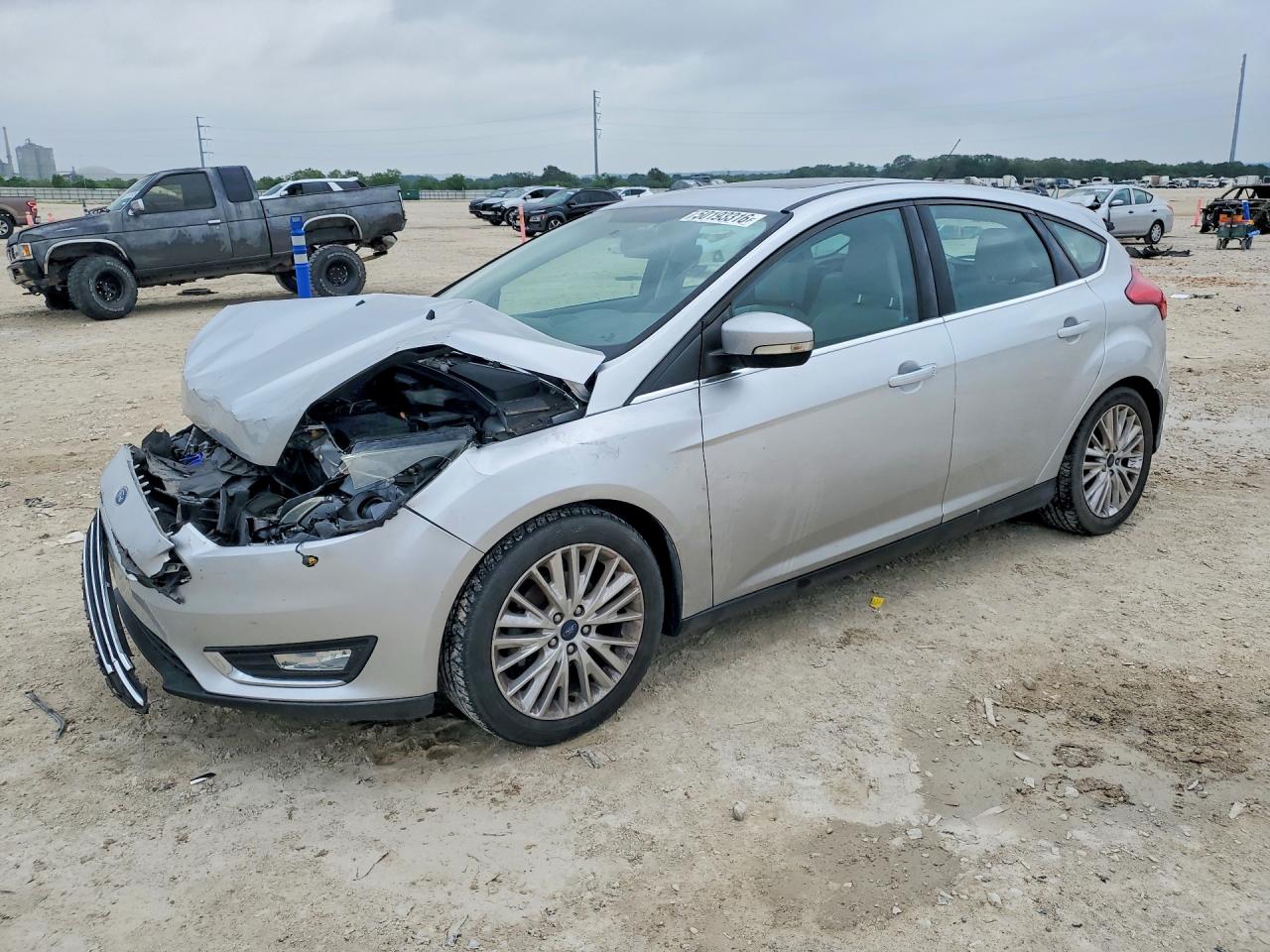 Salvage Ford Focus Image