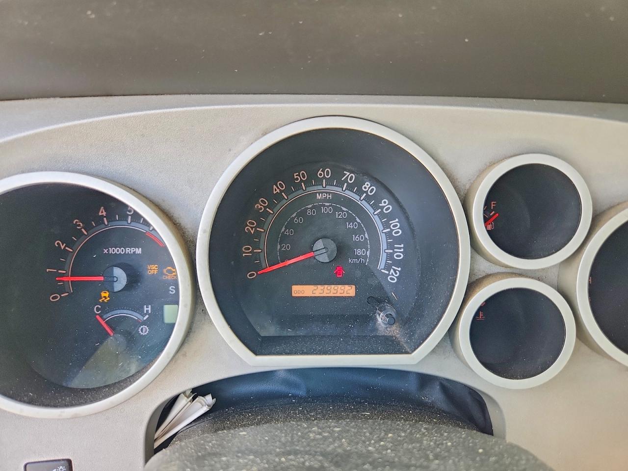 Toyota Tundra Crewmax Sr5