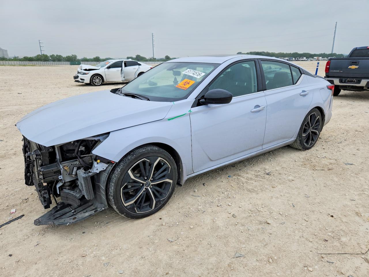 Salvage Nissan Altima Image