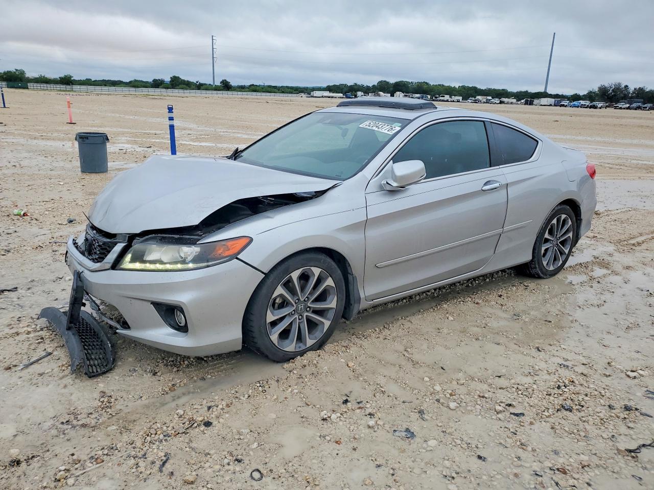 Salvage Honda Accord Image