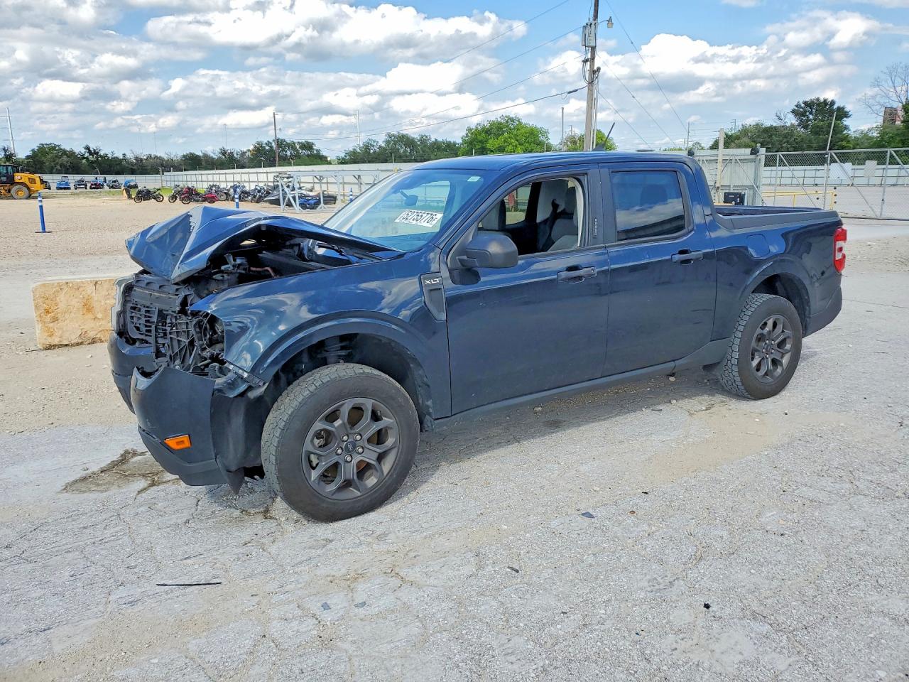 Salvage Ford Maverick Image
