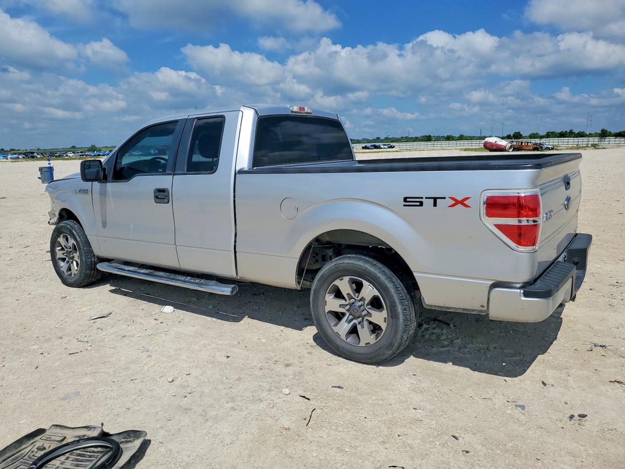 Ford F-150 Super Cab