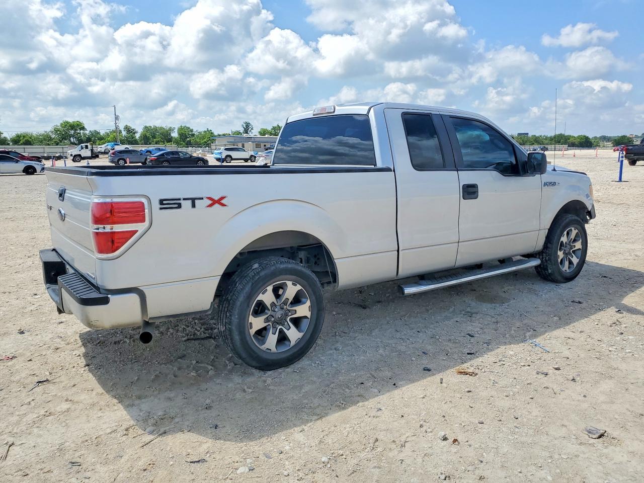 Ford F-150 Super Cab