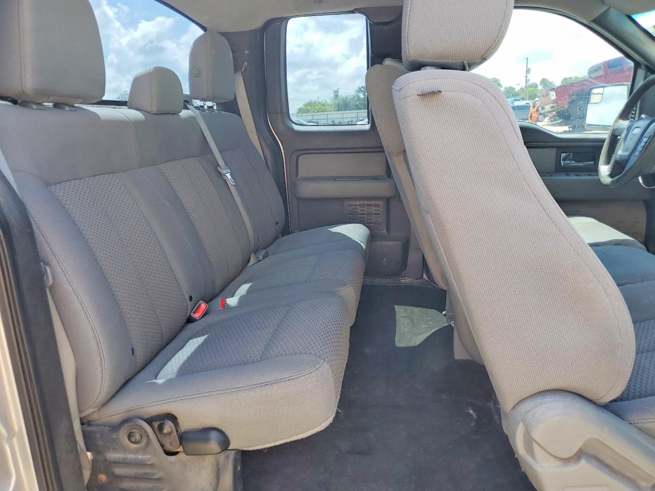 Ford F-150 Super Cab