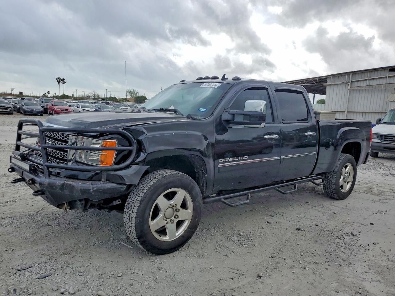 Salvage GMC Sierra Image