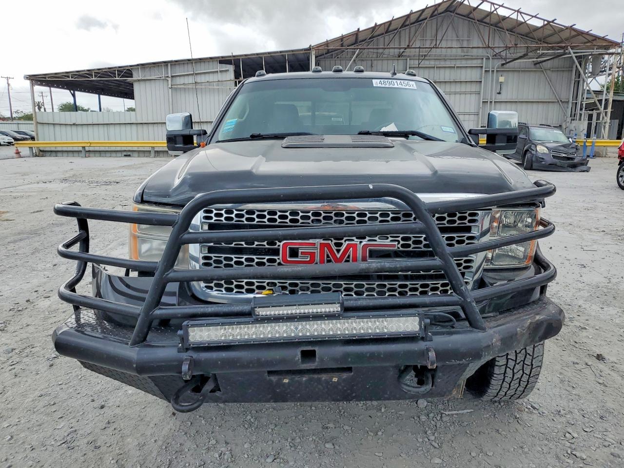 GMC Sierra K2500 Denali