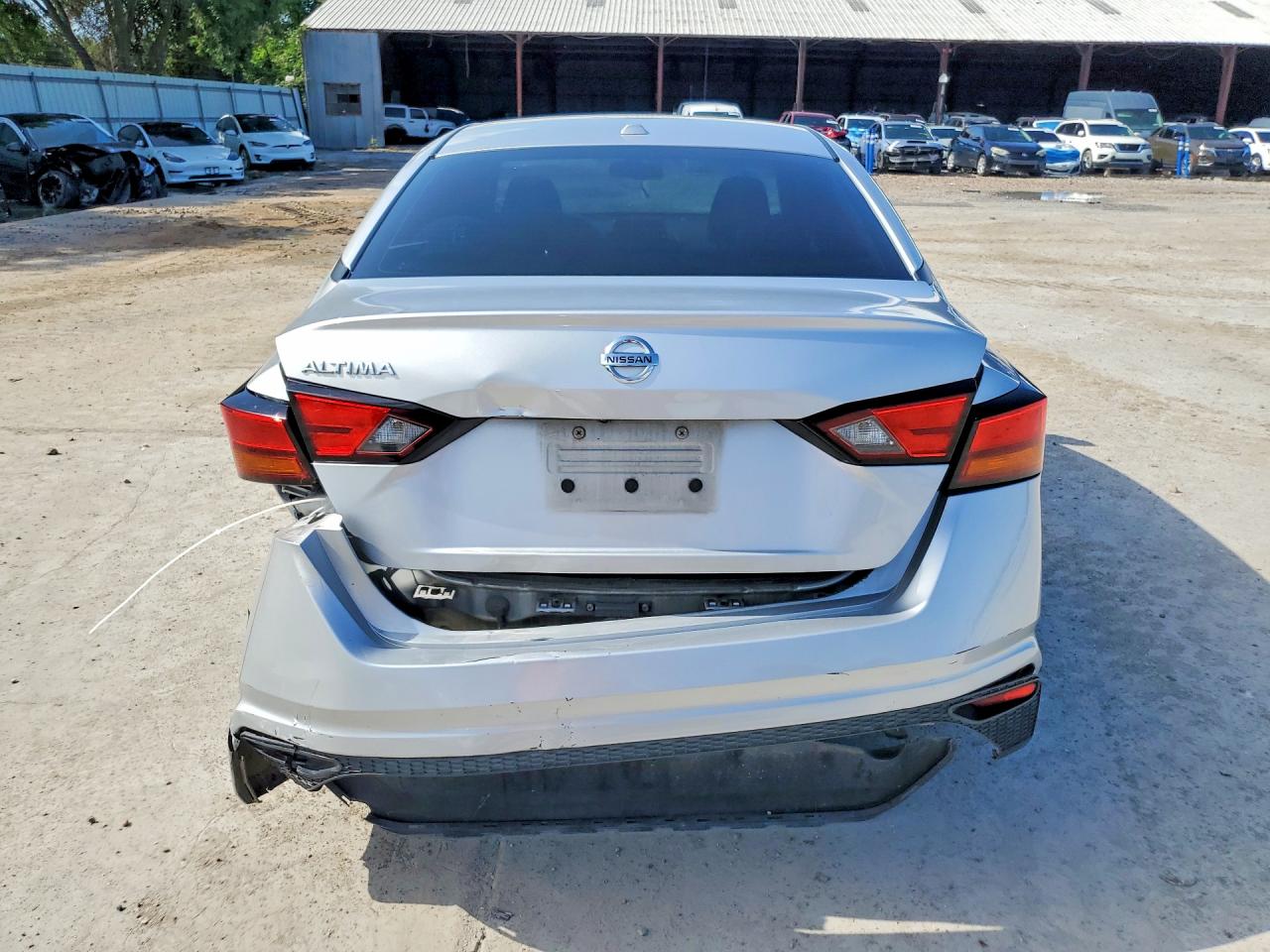 Nissan Altima S