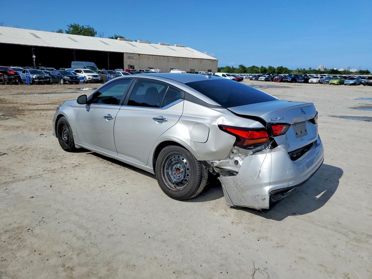Nissan Altima S