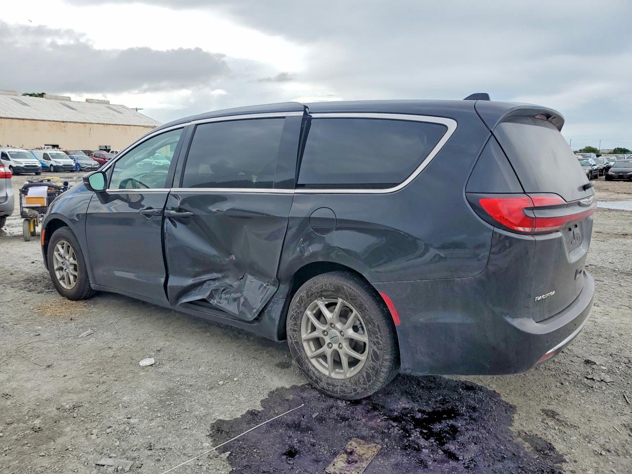 Chrysler Pacifica Select