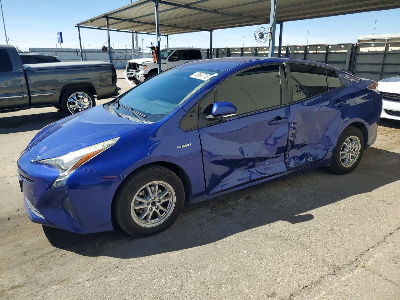 Salvage Toyota Prius Image