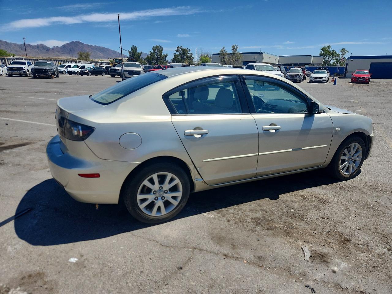 Mazda 3 I
