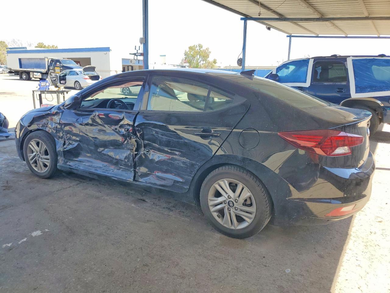 Hyundai ELANTRA Sel