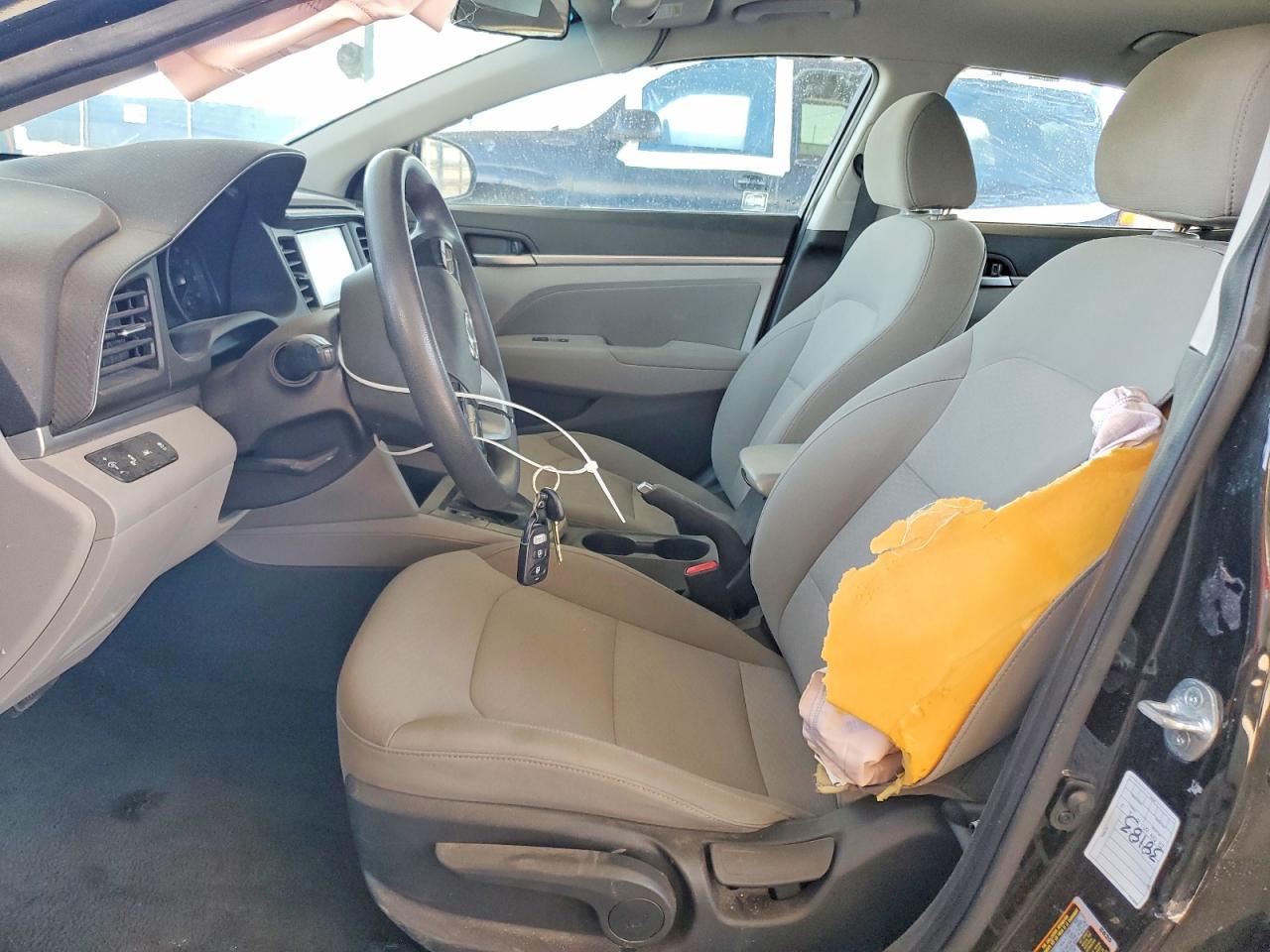 Hyundai ELANTRA Sel
