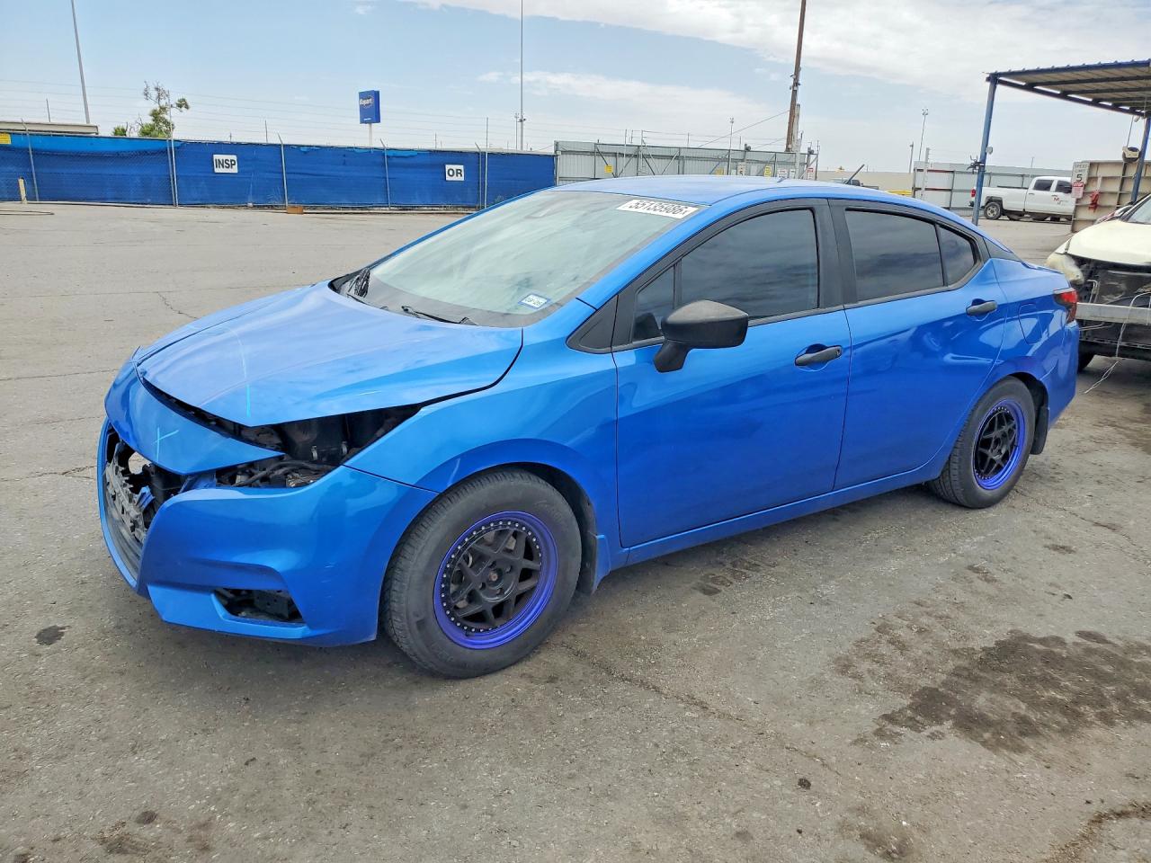 Salvage Nissan Versa Image