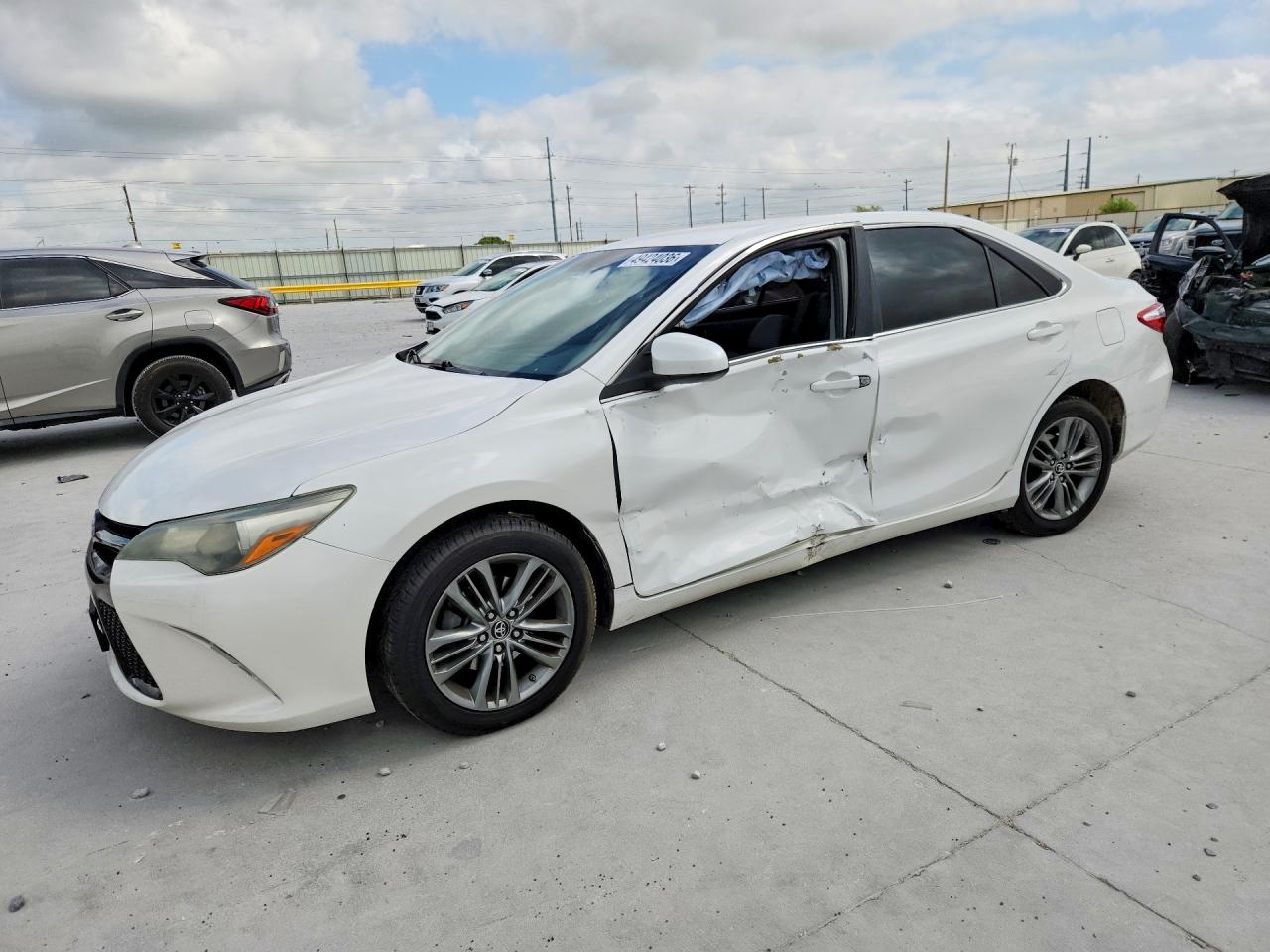 Salvage Toyota Camry Image