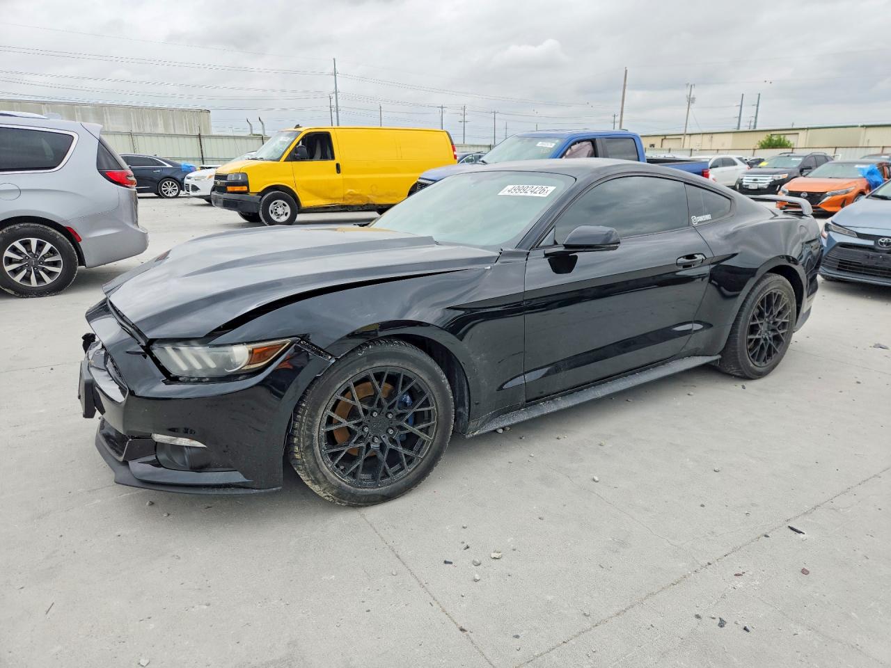 Salvage Ford Mustang Image