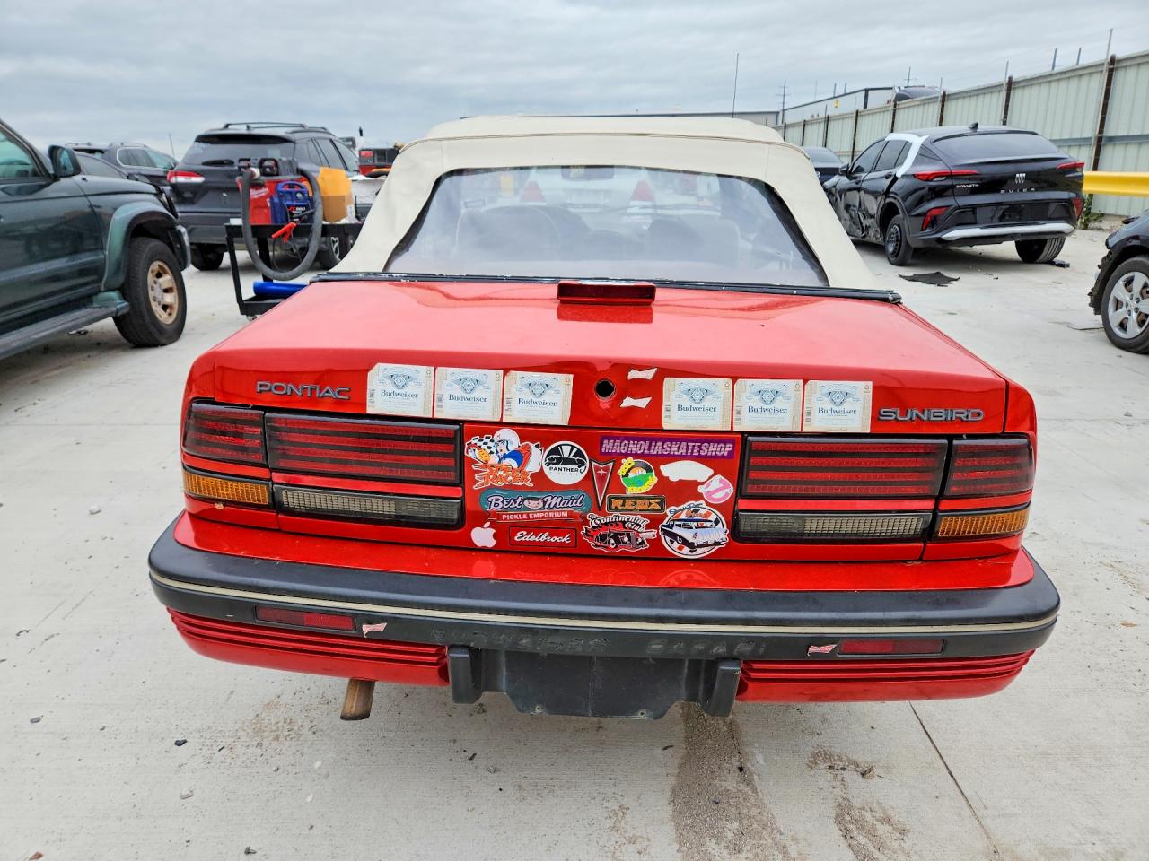 Pontiac Sunbird Le