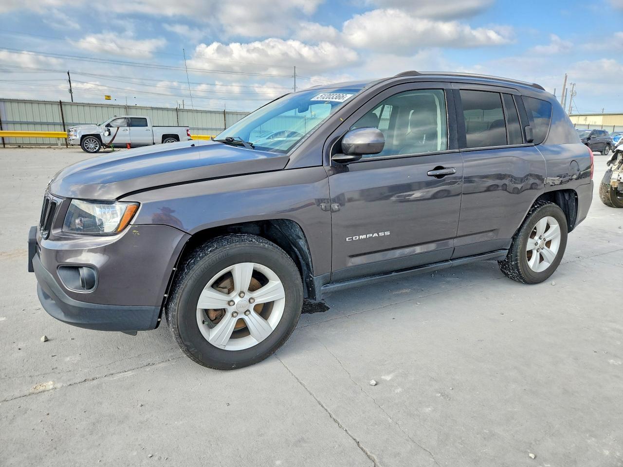 Salvage Jeep Compass Image