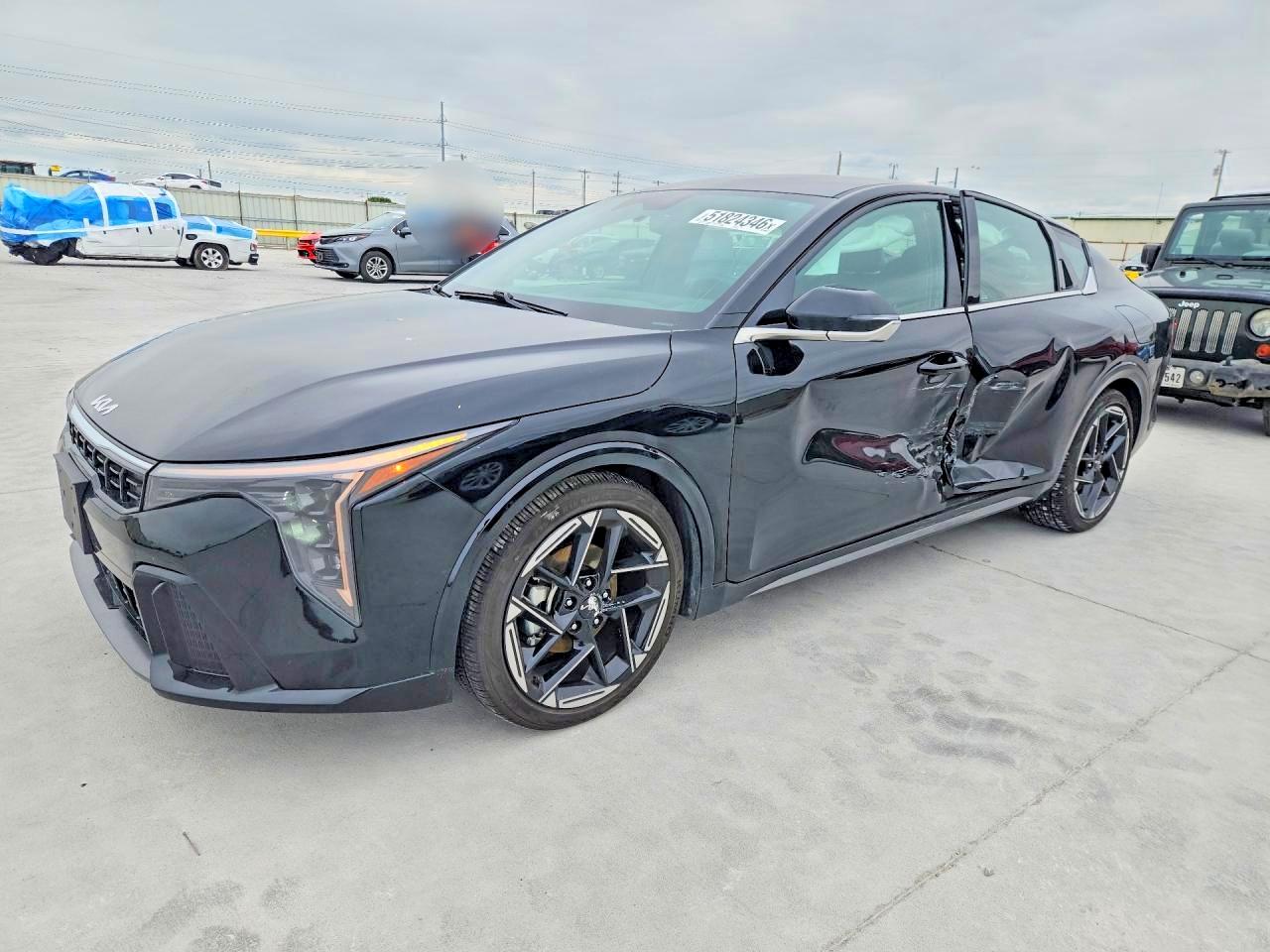 Salvage Kia K4 Image