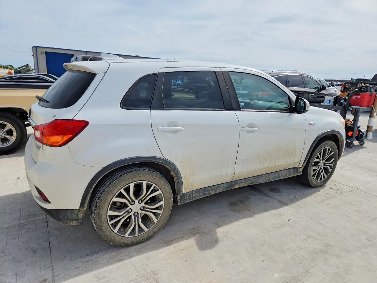 Mitsubishi Outlander Es
