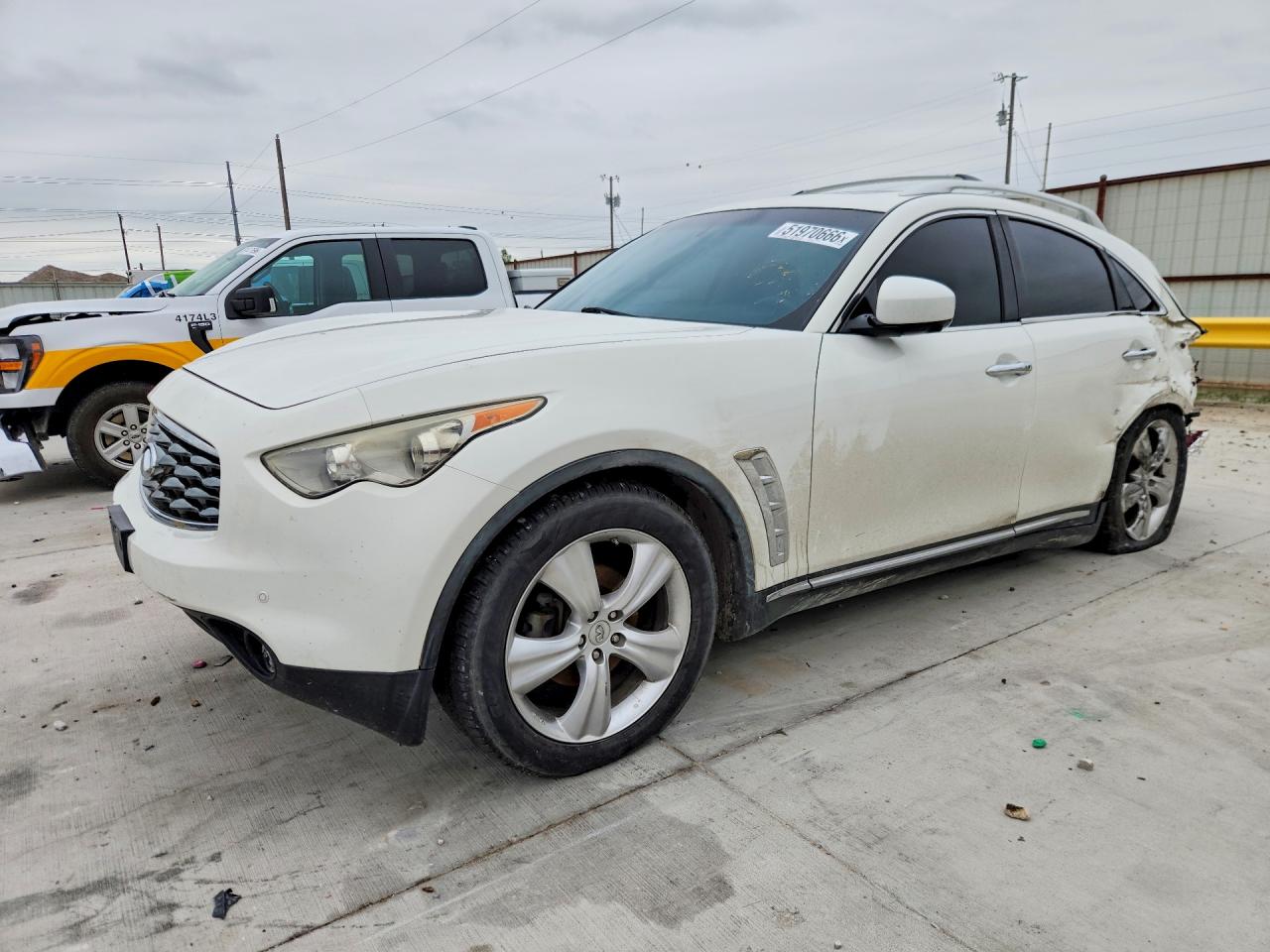 Salvage INFINITI Fx Image
