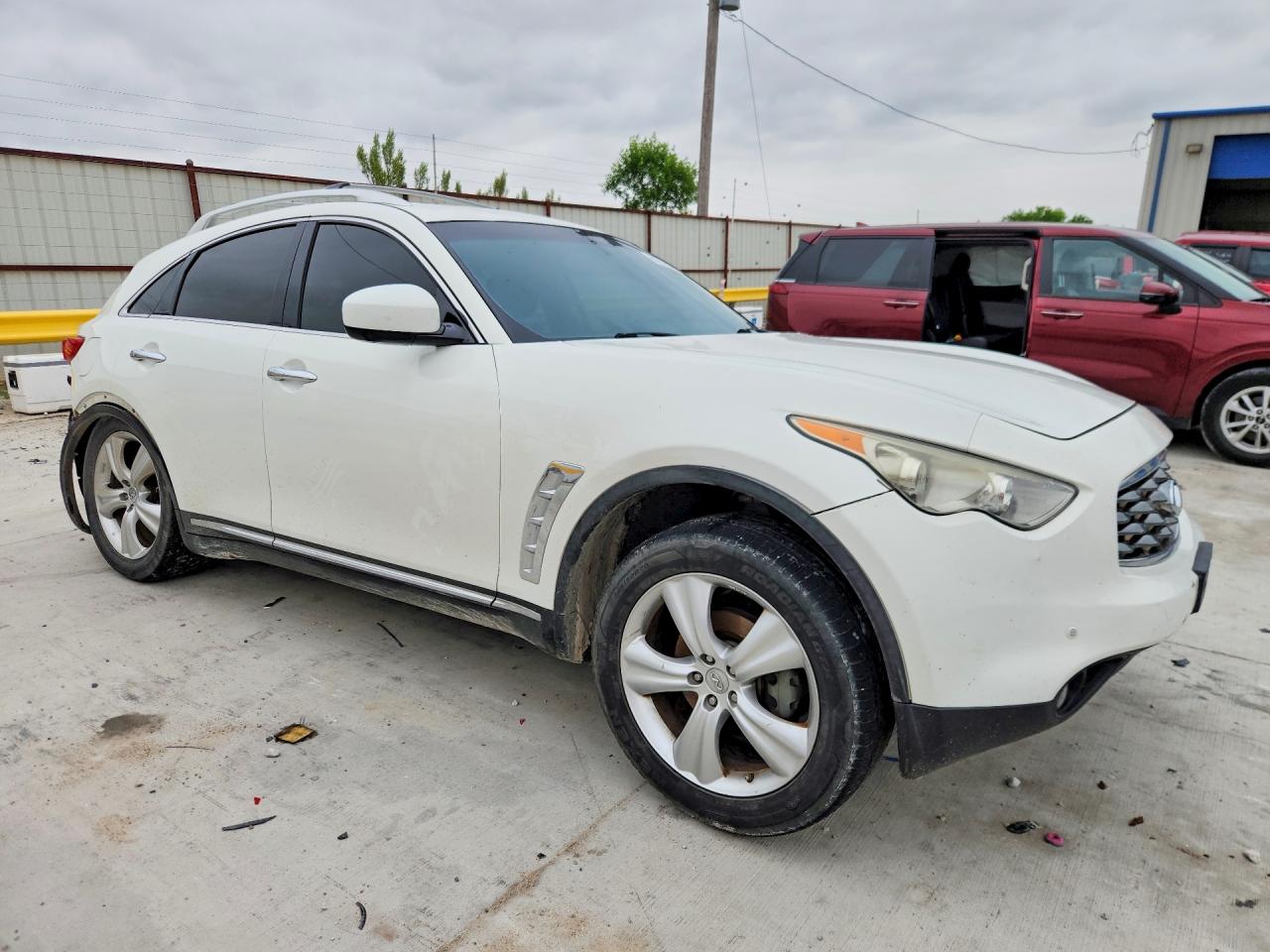 INFINITI Fx Base
