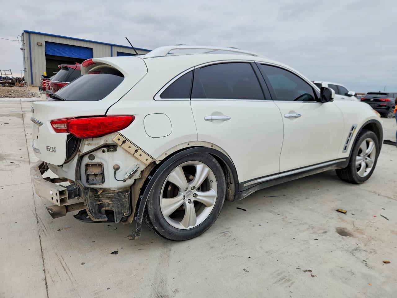 INFINITI Fx Base