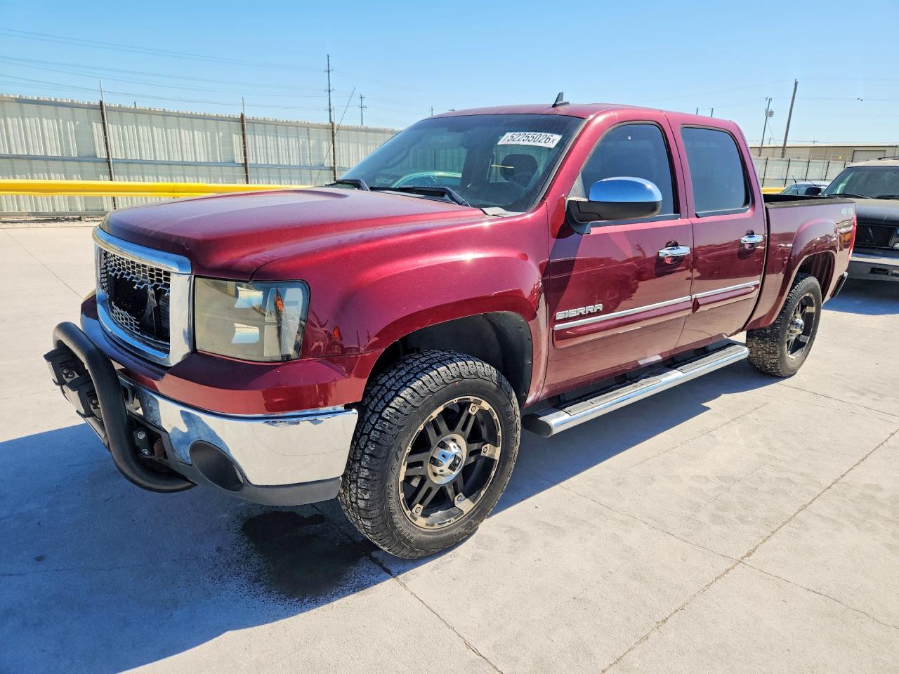 Salvage GMC Sierra Image