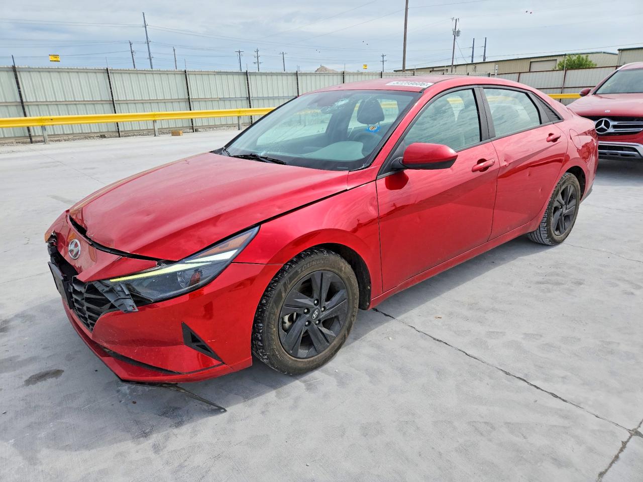 Salvage Hyundai ELANTRA Image