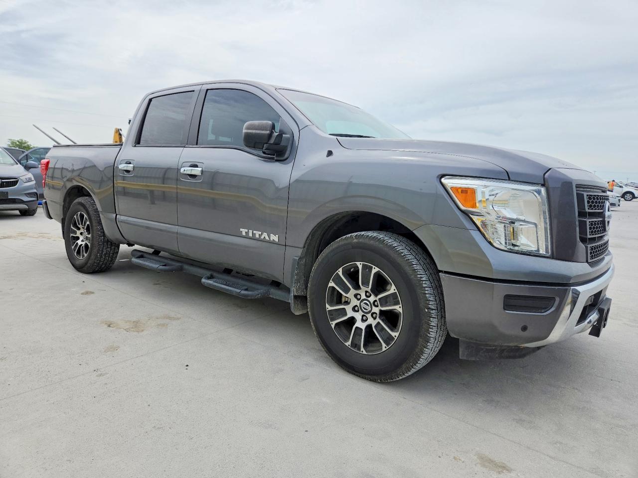 Nissan Titan Sv
