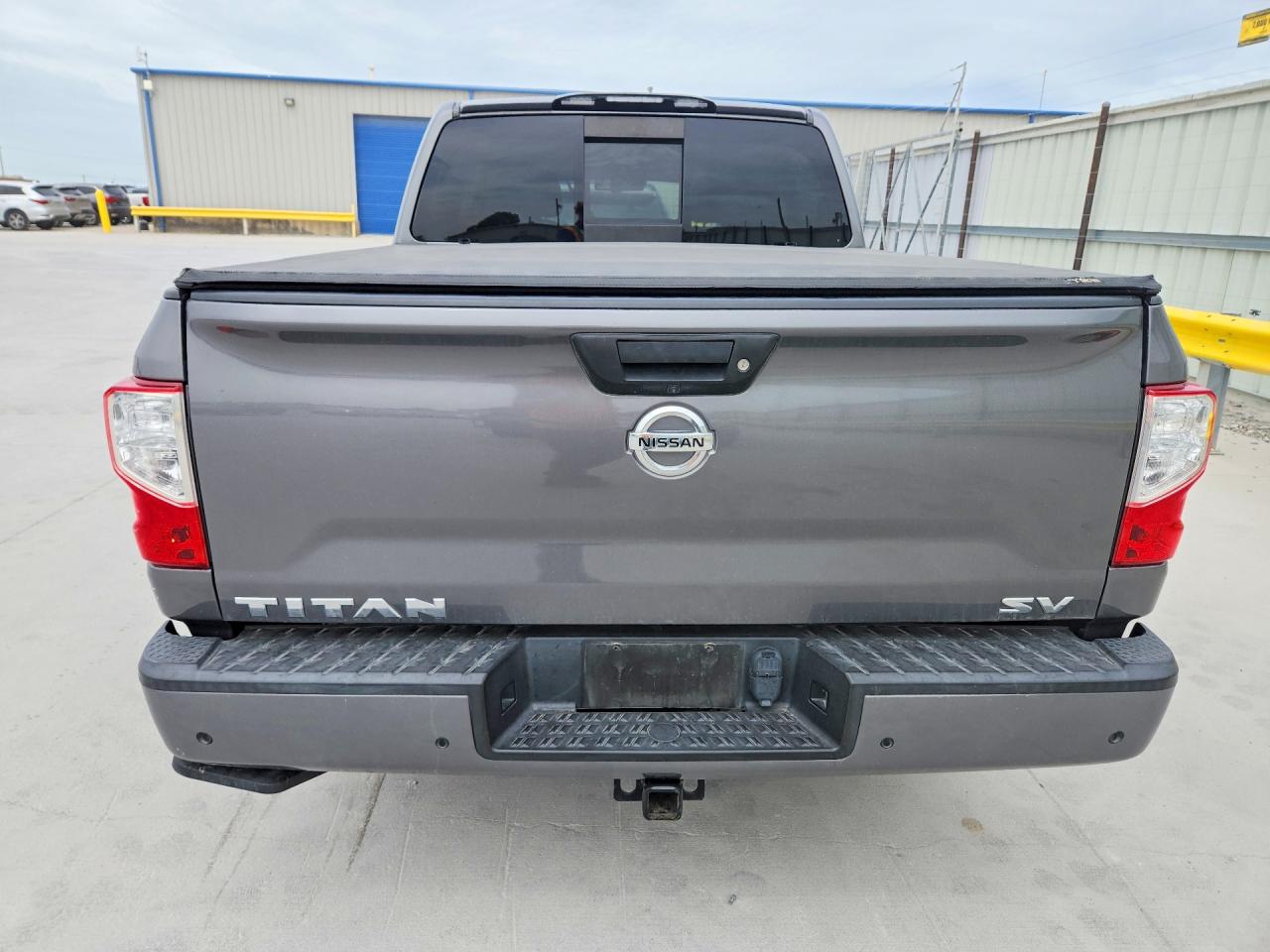 Nissan Titan Sv