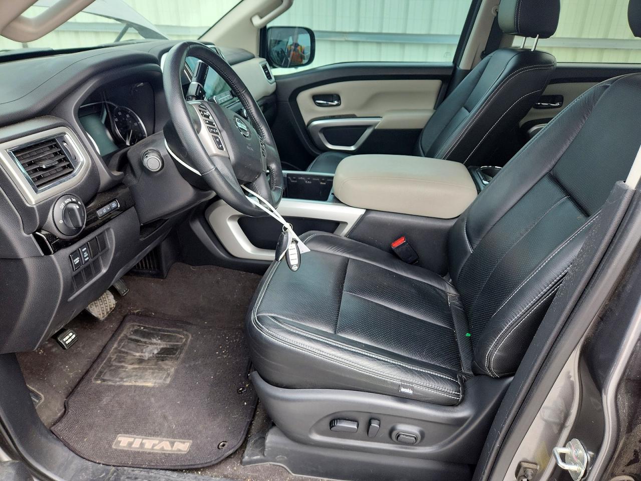 Nissan Titan Sv